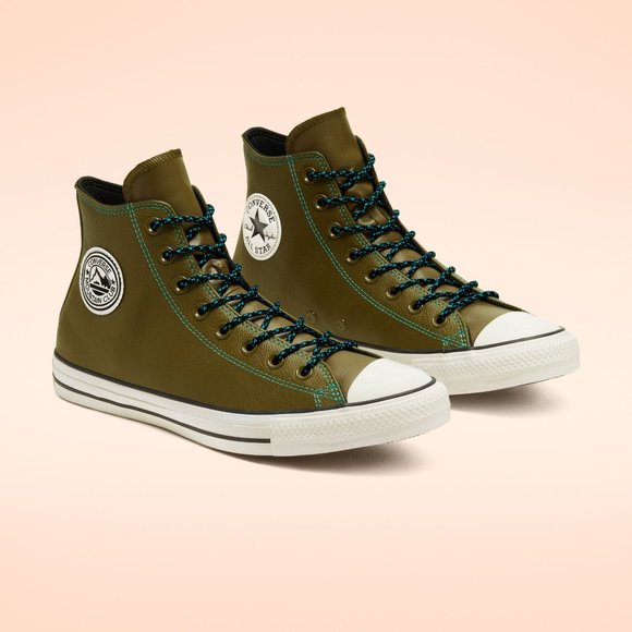 Converse Shoes - Converse Leather Chuck Taylor All Star Size 7.5